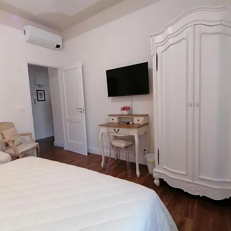 L'angolo Di - The Corner Apartament